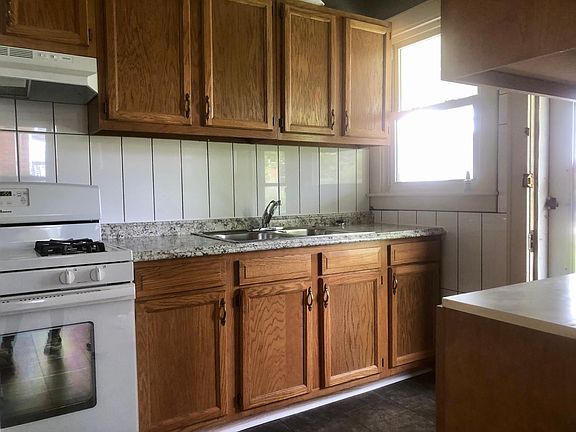 2nd image of 1403 Liberty St #1/2