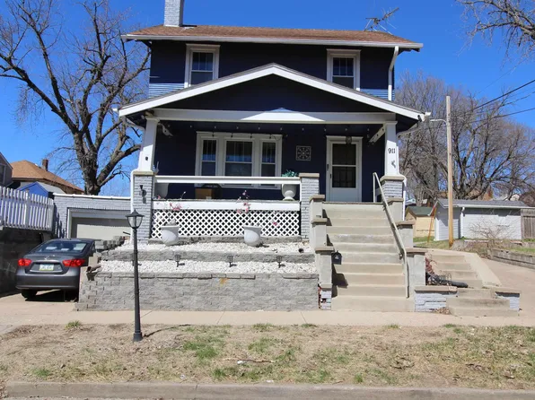 911 32nd St, Sioux City, IA 51104