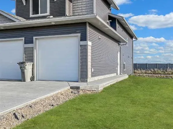 10529 133rd Ave #A, Grande Prairie, AB T8X 0V5