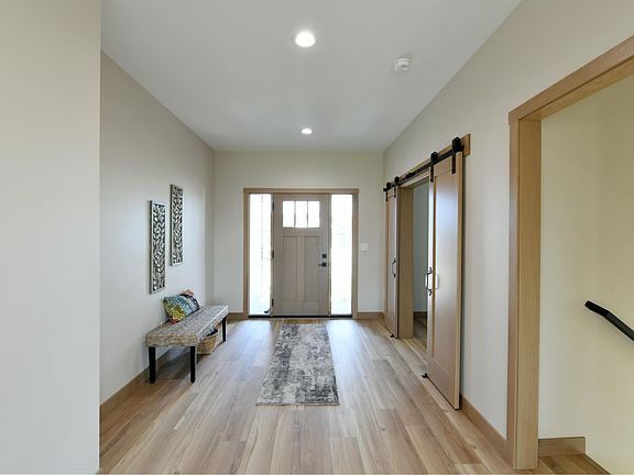 2nd image of 3154 Archer Pl S