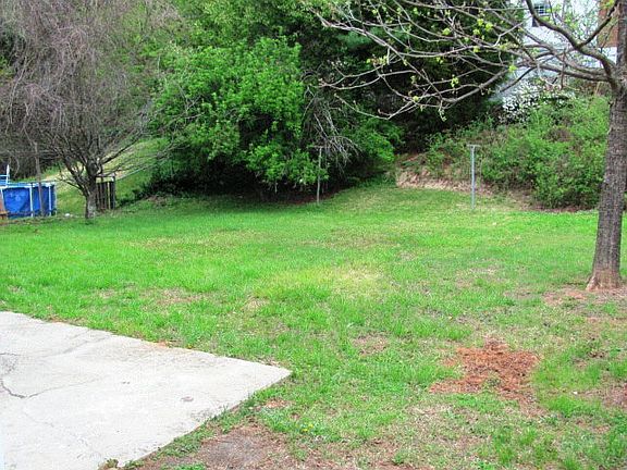 5th image of 933 Stonewall Ct