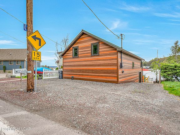 3rd image of 3386 Lakeside Dr #307