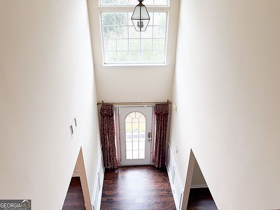 2nd image of 1320 Grey Rock Way
