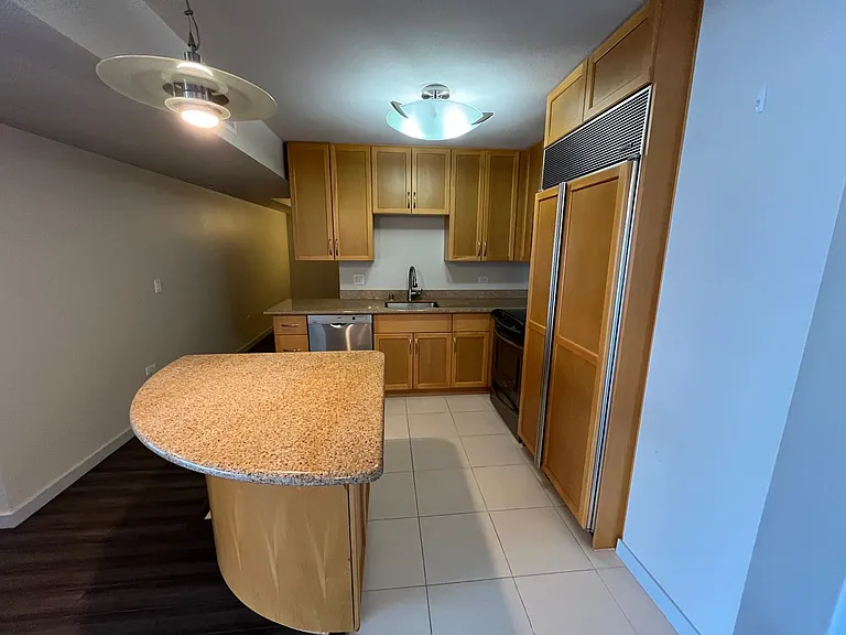 1296 Kapiolani Blvd #2004E — Photo 11