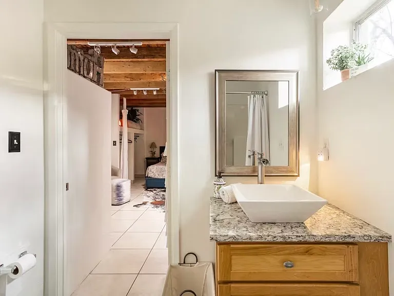 903 E Hedrick Dr — Photo 8