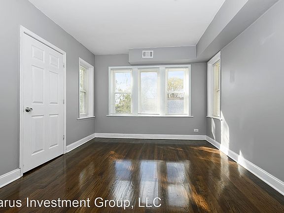 3rd image of 1215-1219 E 72nd Pl #3N