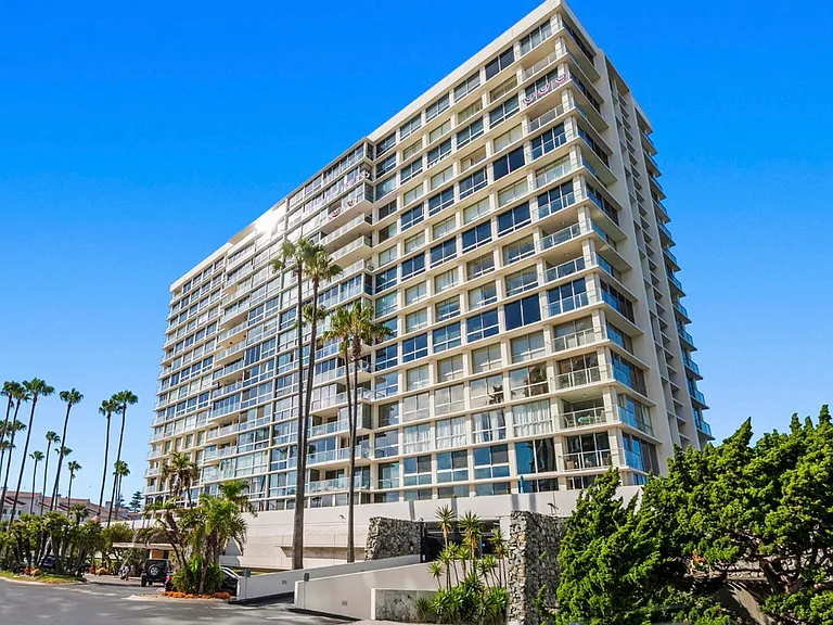 1710 Avenida Del Mundo #1601 — Photo 17