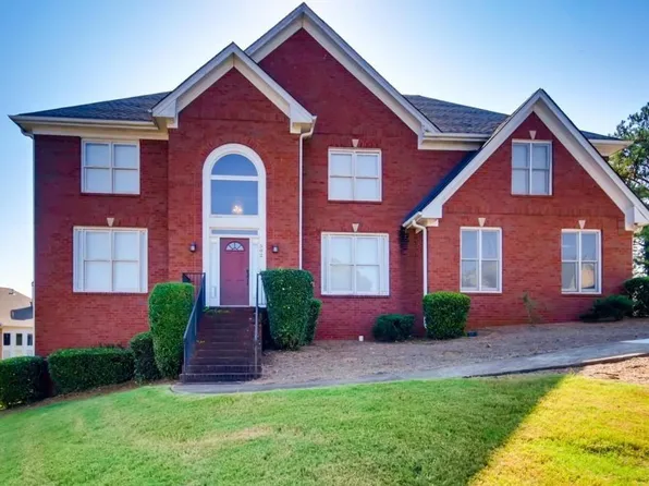 582 Masters Dr, Stone Mountain, GA 30087