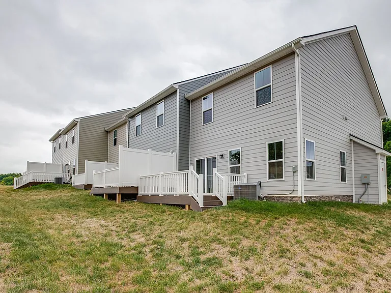 1041 Mountain View Dr — Photo 29