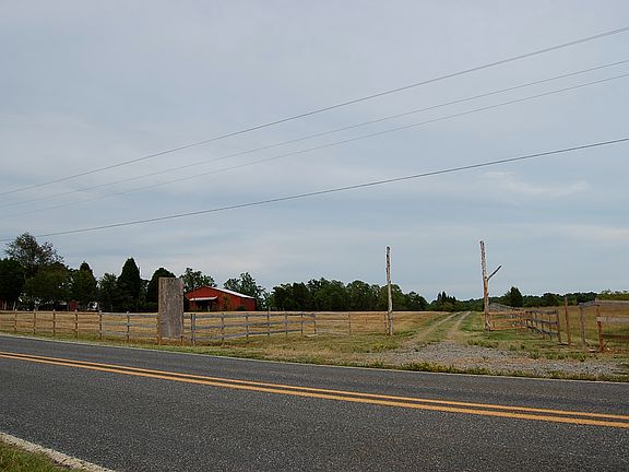 4th image of 632 Patterson Farm Road