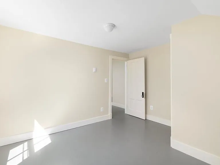 1934 Smith St #2 — Photo 8