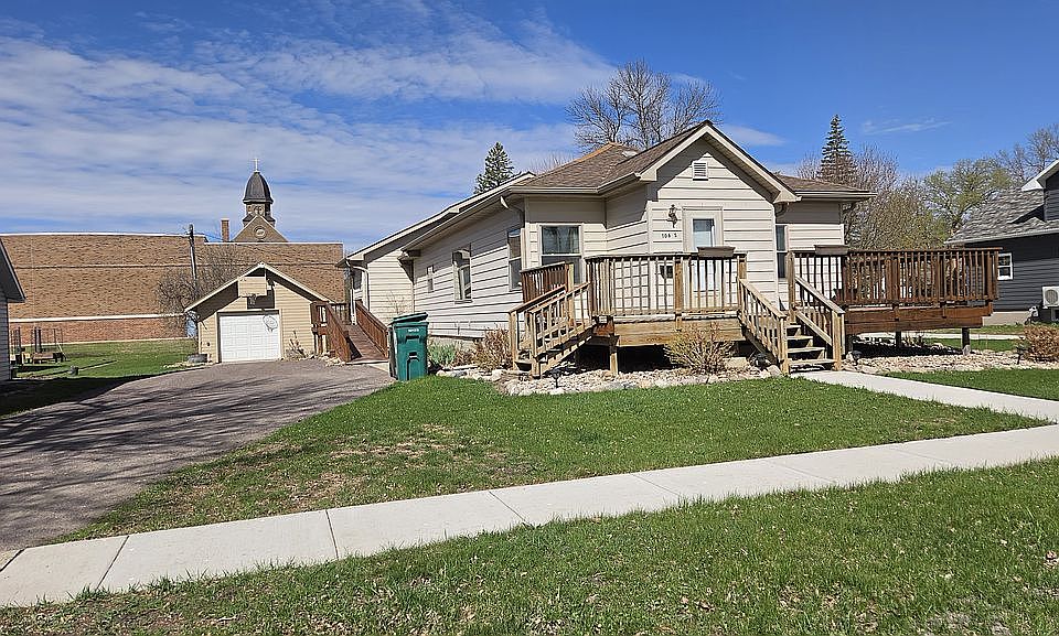 1st image of 106 S Viola St