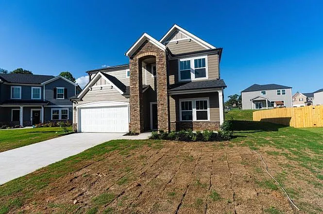 2310 Ditton Ct — Photo 3