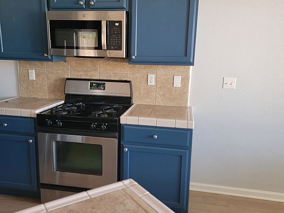 3rd image of 1230 N Pride Ct