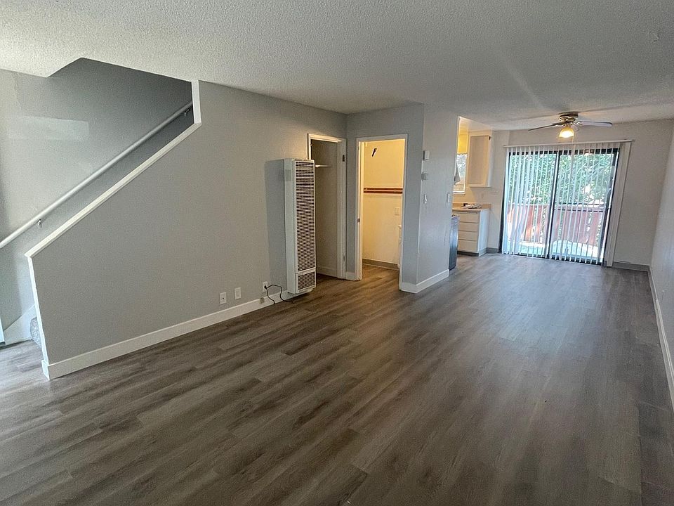 1st image of 118 Maher Ct #118