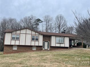 2565 Brentwood Cir, Lenoir, NC 28645
