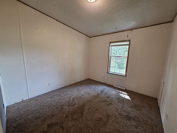 2nd image of 602 White Willow Dr #602