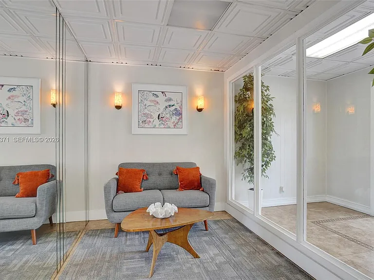 400 N Riverside Dr #501 — Photo 23