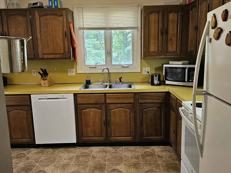 29A Plumtree Rd #A — Photo 4