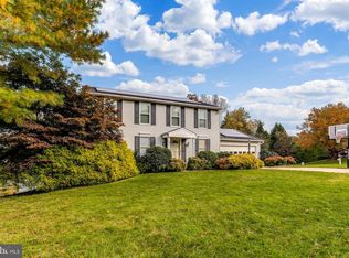 4 Skywood Ct, Parkville, MD 21234