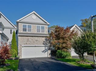 14 Willow Ct, Tuxedo Park, NY 10987