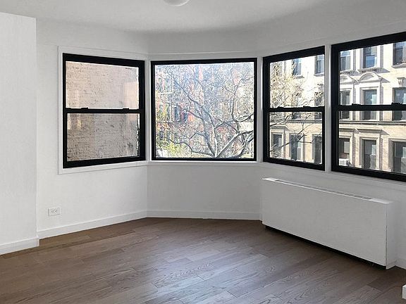 4th image of 201 E 83rd St APT 3B