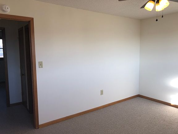 5th image of 103 Oakcrest Cir #158
