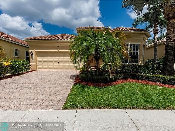 4th image of 7051 Demedici Cir #C