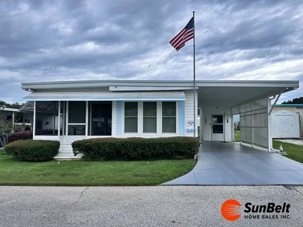 36203 Plum Ave, Grand Island, FL 32735