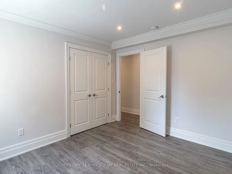301 Cleveland St #301 — Photo 11