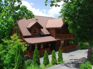 3060 Engle Town Rd, Sevierville, TN 37862