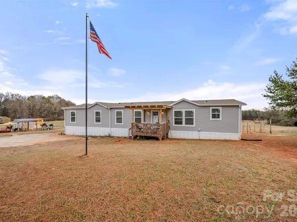 859 Henry Jenkins Rd, Mooresboro, NC 28114