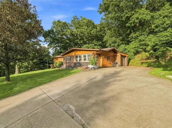 58 Dairy Rd, Charleroi, PA 15022