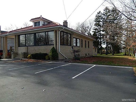 2nd image of 6091 S Park Ave