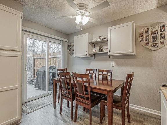 4th image of 6124 NE Moonstone Ct