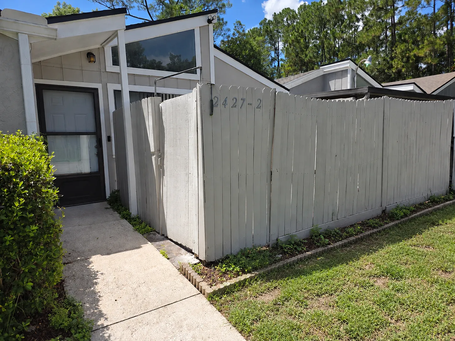 2 bed, 816 sqft, $1,495 — Photo 1