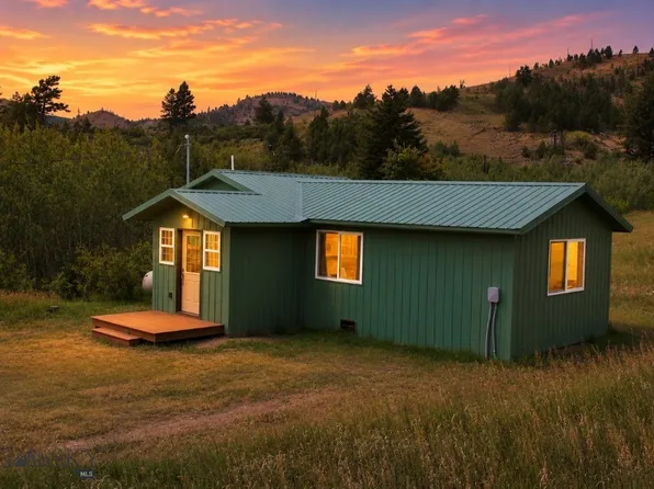 378 W Bridger Creek Rd, Greycliff, MT 59033