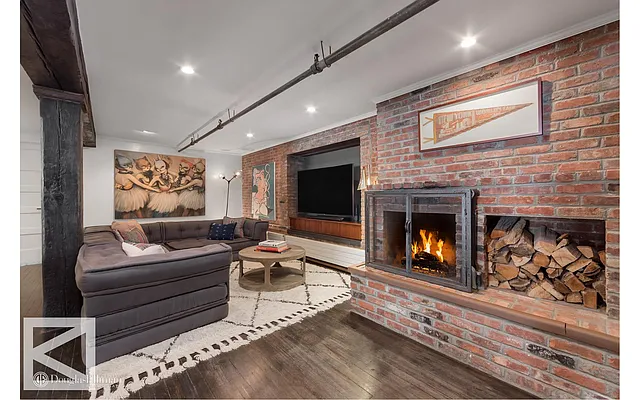 Sold by Douglas Elliman | media 7