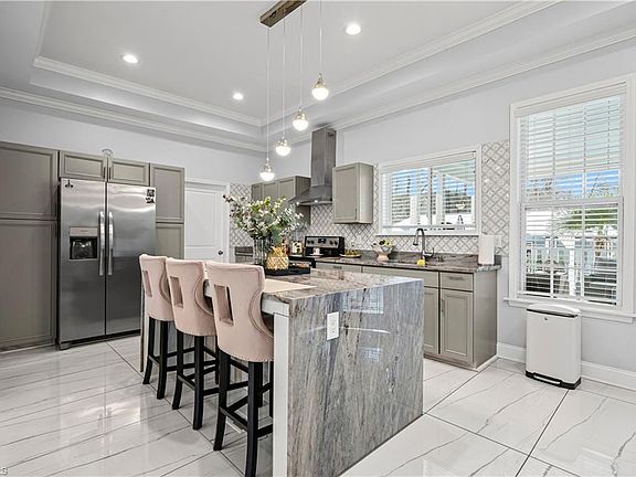 5th image of 206 Cedar Dr