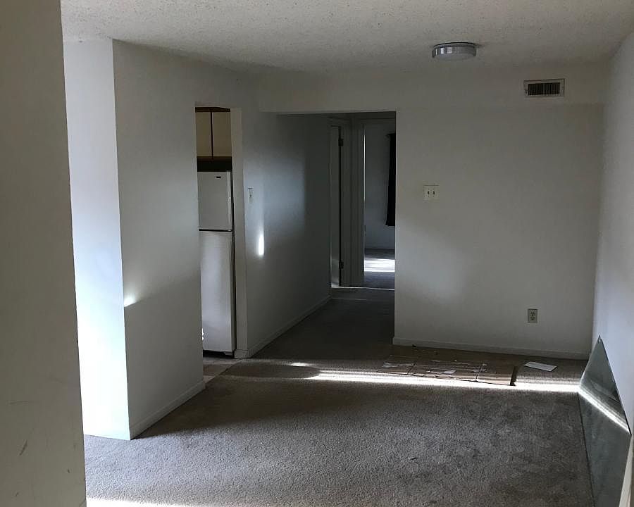 2nd image of 60 State Rd APT 10