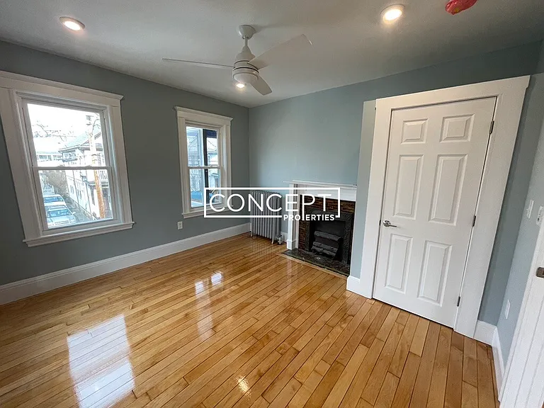 11-13 Burnham St #2 — Photo 9