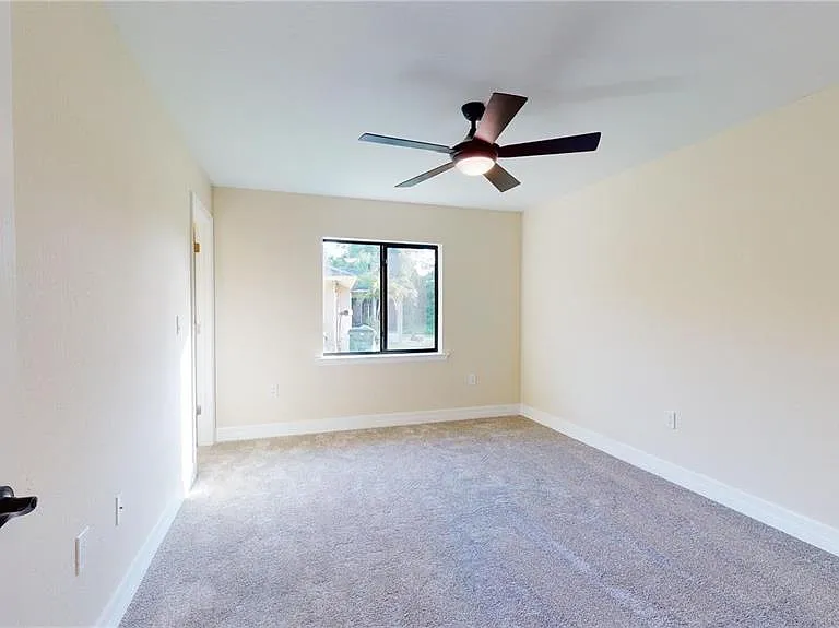 4851 Kennett St — Photo 37
