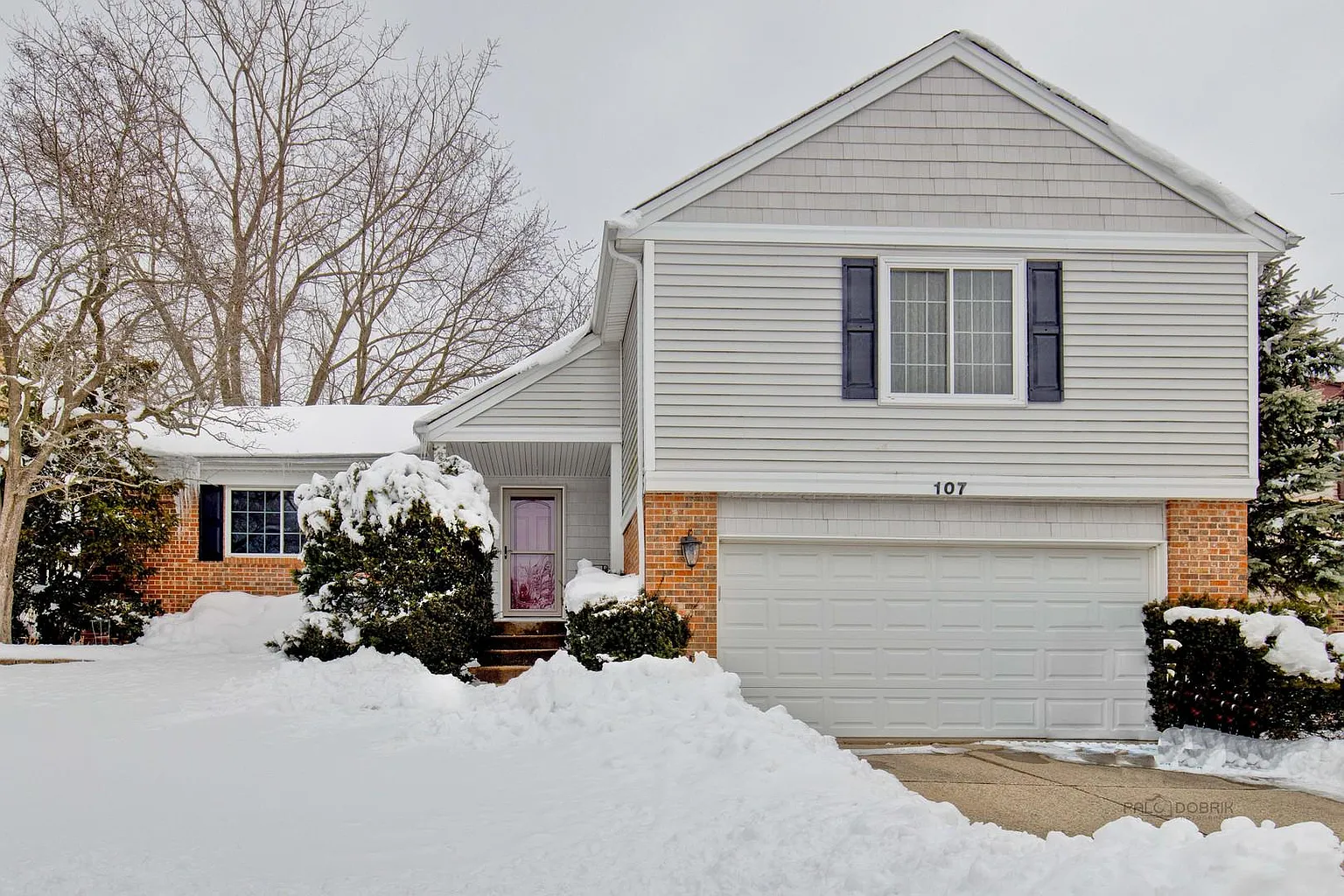 107 Lilac Ln photo 1