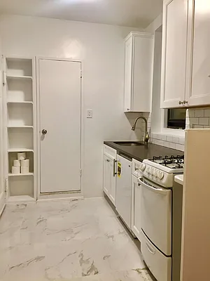 Rented by Compass | media 18