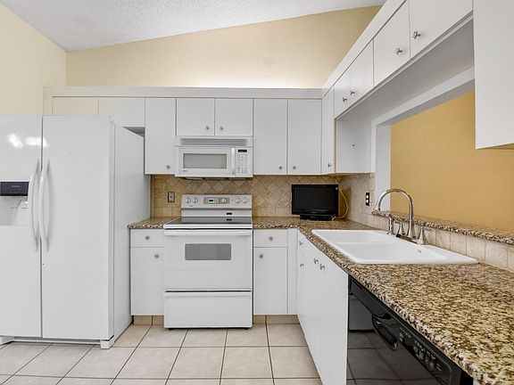 3rd image of 164 Sausalito Drive