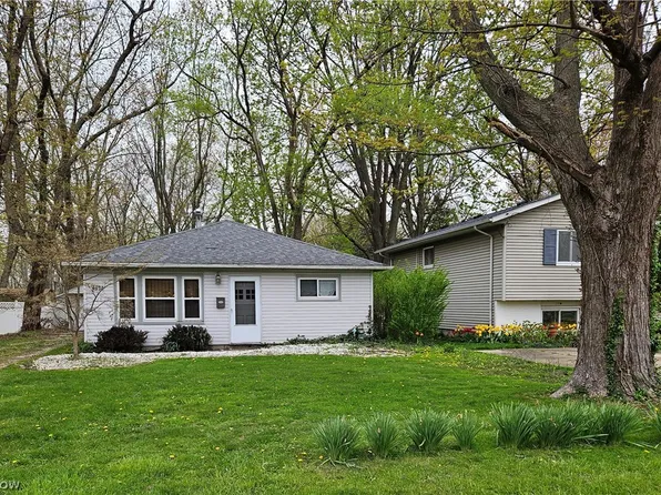 4634 Homewood Dr, Mentor, OH 44060