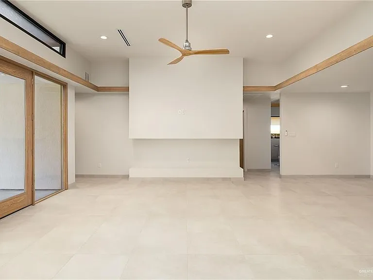 3717 Zenker Ave — Photo 5