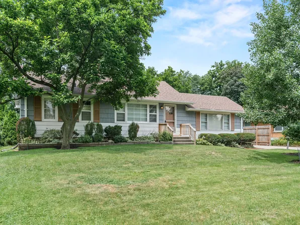 216 S Michigan Ave, Addison, IL 60101