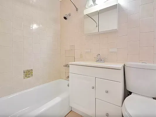 Rented by Living New York | media 12