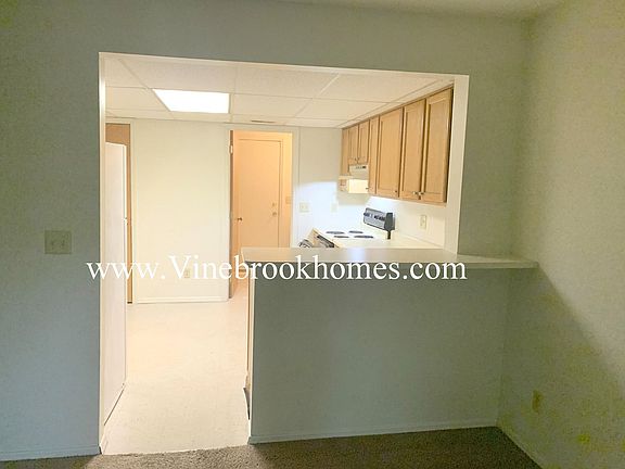 5th image of 2466 Cross Village Dr